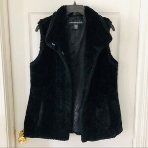KRISTEN BLAKE black vegan faux fur vest size medium